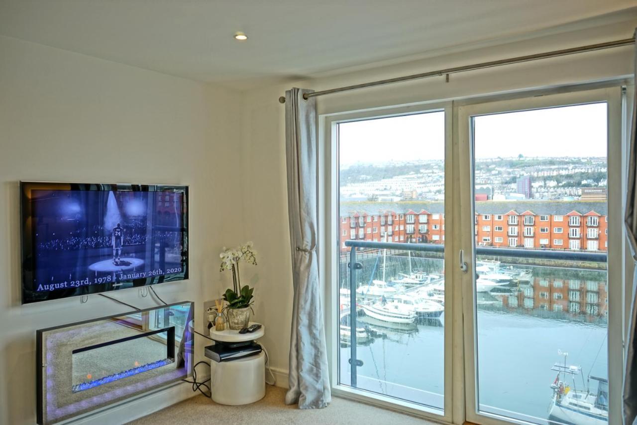 Soak Up The Light At A Soothing, Stylish Apartment In Swansea Marina Exterior photo